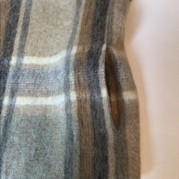 Talbots Plaid Blazer in Beige and Gray - Picture 4 of 14